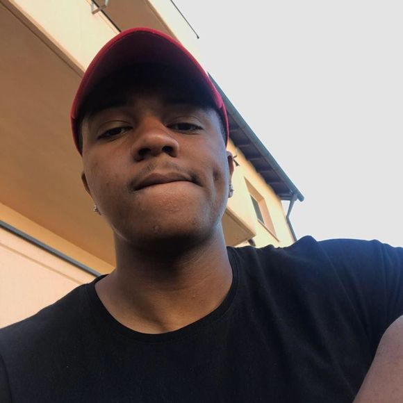 Meet your Posher, David - Picture 1 of 1